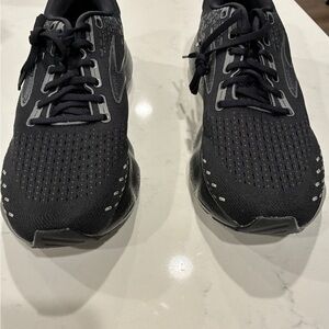 Brooks Glycerin 20 Black Athletic Running Shoes
